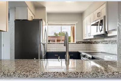 7494 E Earll Drive #Apt 304, Scottsdale, AZ 85251 - Photo 5