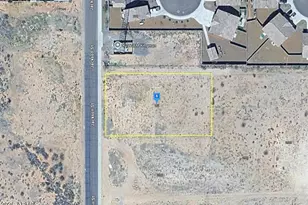 162 Jackson St, Kingman, AZ 86401 - Photo 1