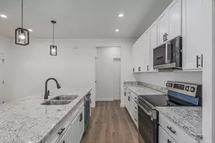 1802 W Carter Rd, Phoenix, AZ 85041 - Photo 17