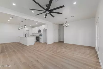 1802 W Carter Road, Phoenix, AZ 85041 - Photo 11