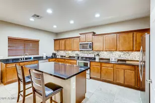 12379 W Sells Dr, Avondale, AZ 85392 - Photo 5