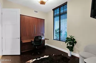 8 Biltmore Estate, Phoenix, AZ 85016 - Photo 35