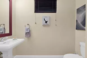 8 Biltmore Estate, Phoenix, AZ 85016 - Photo 21