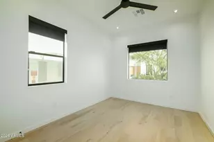 1729 E Winchcomb Dr, Phoenix, AZ 85022 - Photo 33