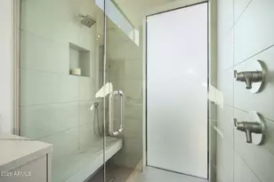 1729 E Winchcomb Dr, Phoenix, AZ 85022 - Photo 27