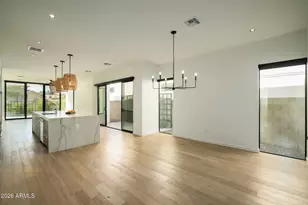 1729 E Winchcomb Dr, Phoenix, AZ 85022 - Photo 9