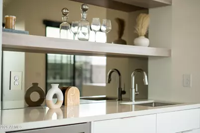 1729 E Winchcomb Drive, Phoenix, AZ 85022 - Photo 7