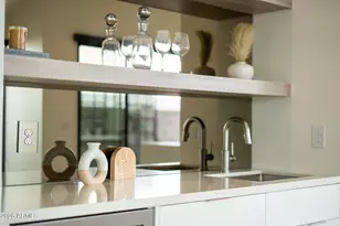 1729 E Winchcomb Dr, Phoenix, AZ 85022 - Photo 7