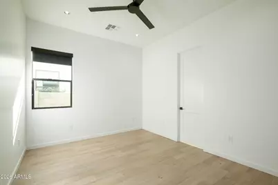 1729 E Winchcomb Drive, Phoenix, AZ 85022 - Photo 35