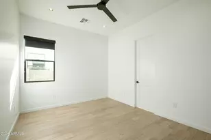 1729 E Winchcomb Dr, Phoenix, AZ 85022 - Photo 35