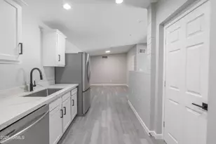 4230 N 49th Dr, Phoenix, AZ 85031 - Photo 13