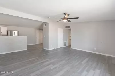 4230 N 49th Drive, Phoenix, AZ 85031 - Photo 7