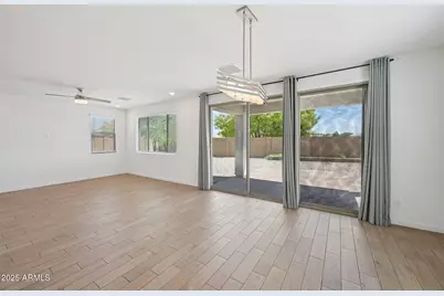 7221 N 74th Avenue, Glendale, AZ 85303 - Photo 9