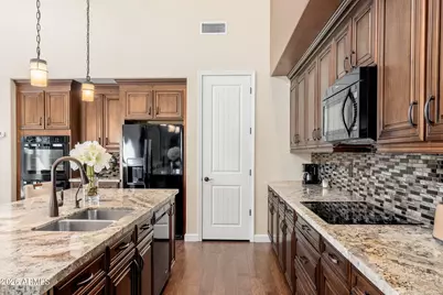 10052 E Bell Road, Scottsdale, AZ 85260 - Photo 13