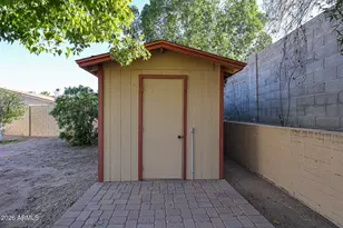 10624 N 25th St, Phoenix, AZ 85028 - Photo 39