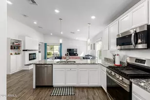 12312 W Palmaire Ave, Glendale, AZ 85307 - Photo 9