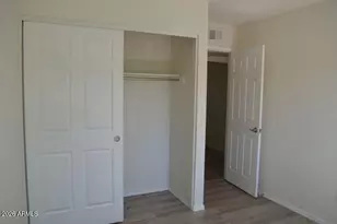 9614 W Echo Ln, Peoria, AZ 85345 - Photo 17