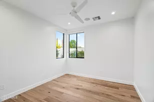 4414 E Vermont Ave S, Phoenix, AZ 85018 - Photo 23