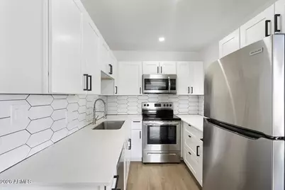 2923 N 38th Street, Phoenix, AZ 85018 - Photo 5