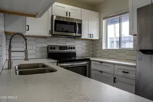 2923 N 38th St, Phoenix, AZ 85018 - Photo 11