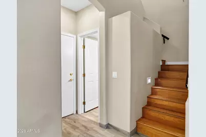 315 W Mountain Sage Drive, Phoenix, AZ 85045 - Photo 11