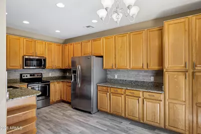 315 W Mountain Sage Drive, Phoenix, AZ 85045 - Photo 9