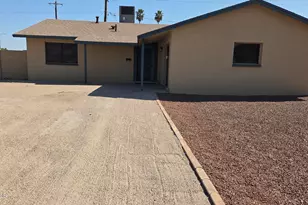 4057 N 79th Dr, Phoenix, AZ 85033 - Photo 3