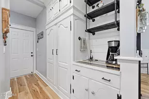 2076 E Willis Rd, Gilbert, AZ 85297 - Photo 17