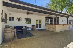 2076 E Willis Rd, Gilbert, AZ 85297 - Photo 47