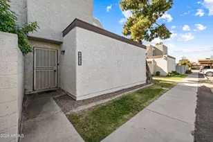 6820 S Snyder Ln, Tempe, AZ 85283 - Photo 1