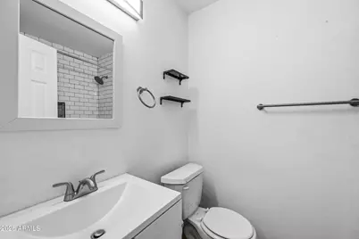 6820 S Snyder Lane, Tempe, AZ 85283 - Photo 11