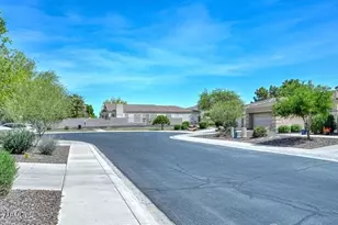 2116 E Beautiful Ln, Phoenix, AZ 85042 - Photo 23
