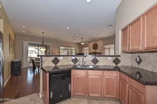 2116 E Beautiful Ln, Phoenix, AZ 85042 - Photo 11