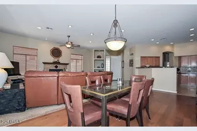 2116 E Beautiful Lane, Phoenix, AZ 85042 - Photo 9