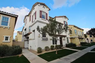 1319 S Sabino Dr, Gilbert, AZ 85296 - Photo 1