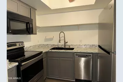 17 E Ruth Avenue #Unit 305, Phoenix, AZ 85020 - Photo 3