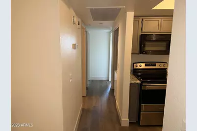 17 E Ruth Avenue #Unit 305, Phoenix, AZ 85020 - Photo 5
