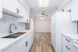 13066 N 100th Ave, Sun City, AZ 85351 - Photo 5