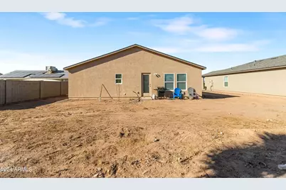9051 W Concordia Drive, Arizona City, AZ 85123 - Photo 15