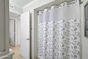 8331 E Indian School Rd, Scottsdale, AZ 85251 - Photo 17