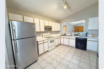 6757 W Gardenia Avenue, Glendale, AZ 85303 - Photo 5