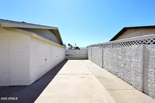 2808 E Lupine Ave E, Phoenix, AZ 85028 - Photo 31