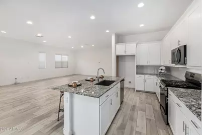 19206 W Wolf Street, Litchfield Park, AZ 85340 - Photo 9