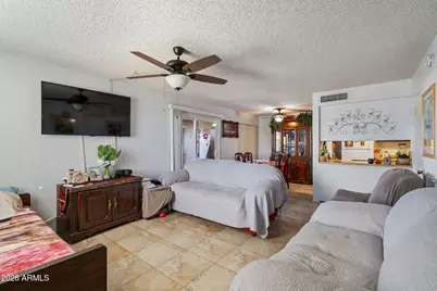 7555 N 47th Lane, Glendale, AZ 85301 - Photo 3