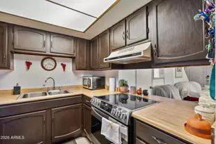 7555 N 47th Ln, Glendale, AZ 85301 - Photo 7