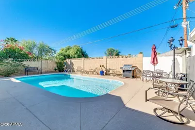 4242 N 31st Place, Phoenix, AZ 85016 - Photo 1