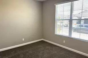 8213 S 45th Ave, Laveen, AZ 85339 - Photo 9