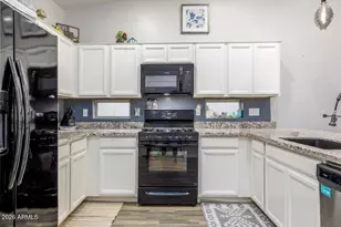 12442 W Myrtle Ct, Glendale, AZ 85307 - Photo 3