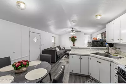 8427 W Glendale Avenue #15, Glendale, AZ 85305 - Photo 9