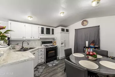 8427 W Glendale Avenue #15, Glendale, AZ 85305 - Photo 7